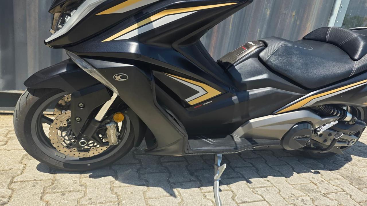 KYMCO AK 550 2017 - 11