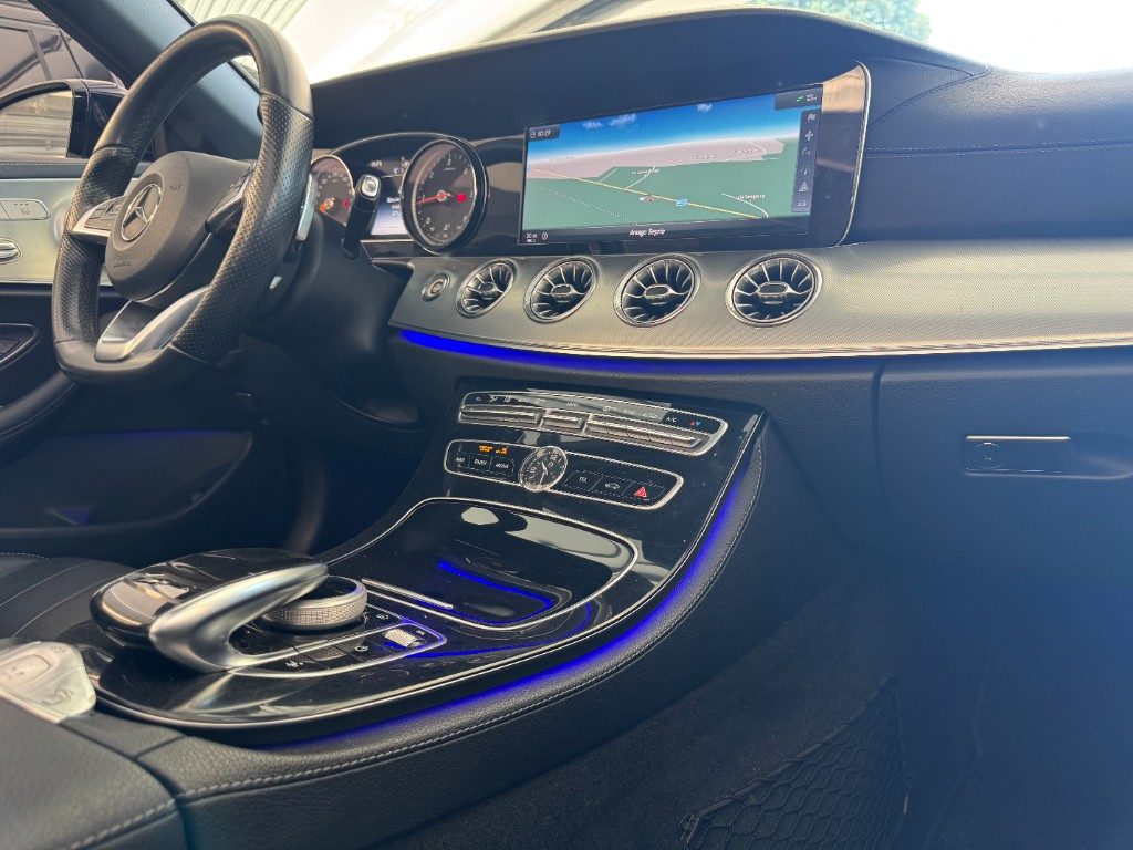 MERCEDES-BENZ E 220 d Auto Cabrio Premium - 12