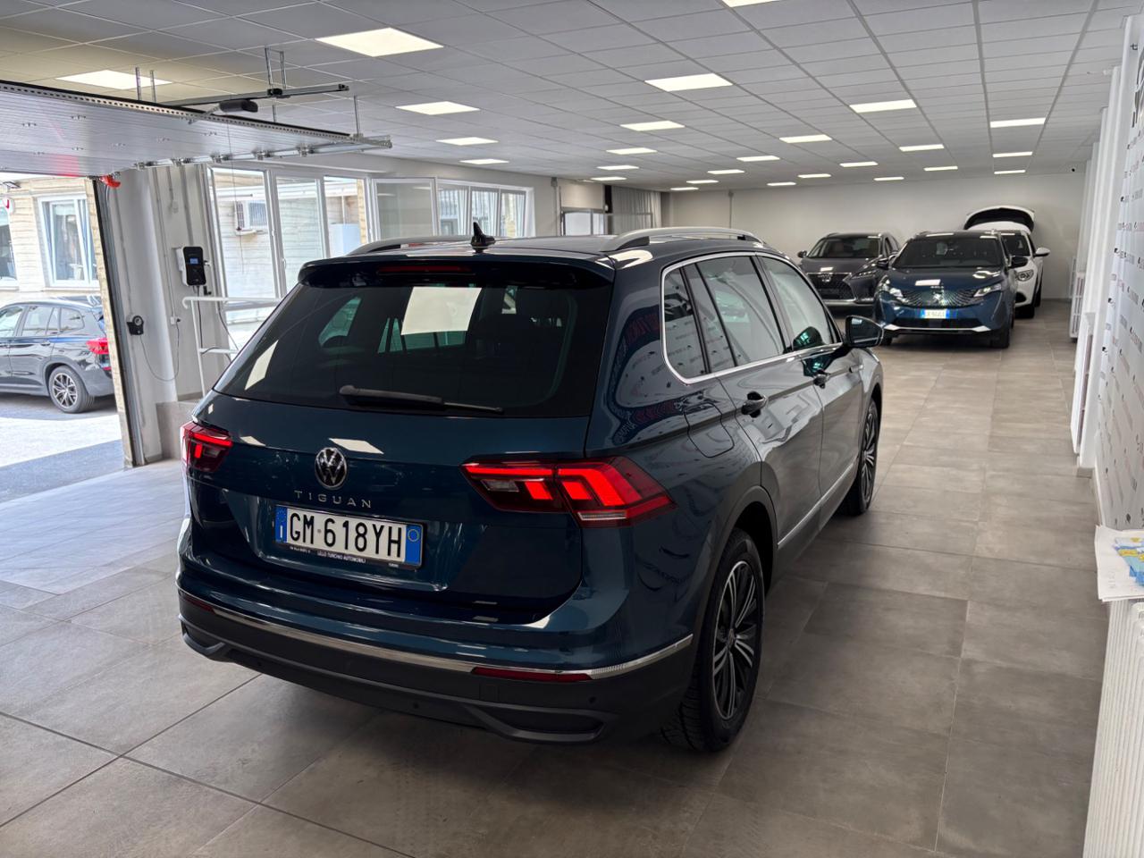 VOLKSWAGEN Tiguan 2.0 TDI 150 CV SCR DSG Life - 4