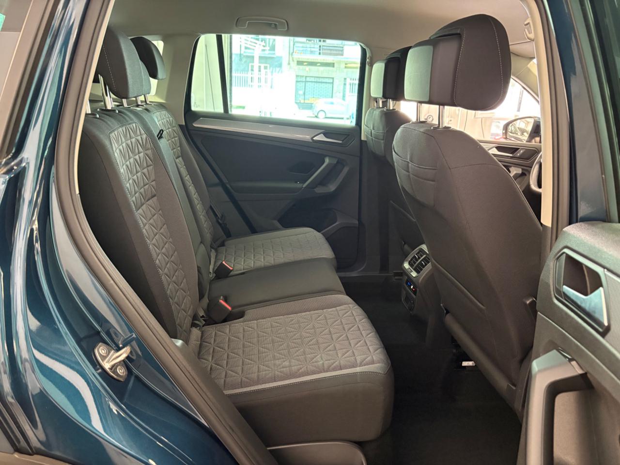 VOLKSWAGEN Tiguan 2.0 TDI 150 CV SCR DSG Life - 19