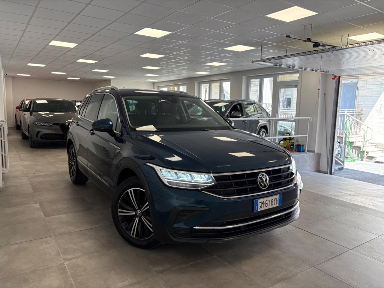 VOLKSWAGEN Tiguan 2.0 TDI 150 CV SCR DSG Life - 3