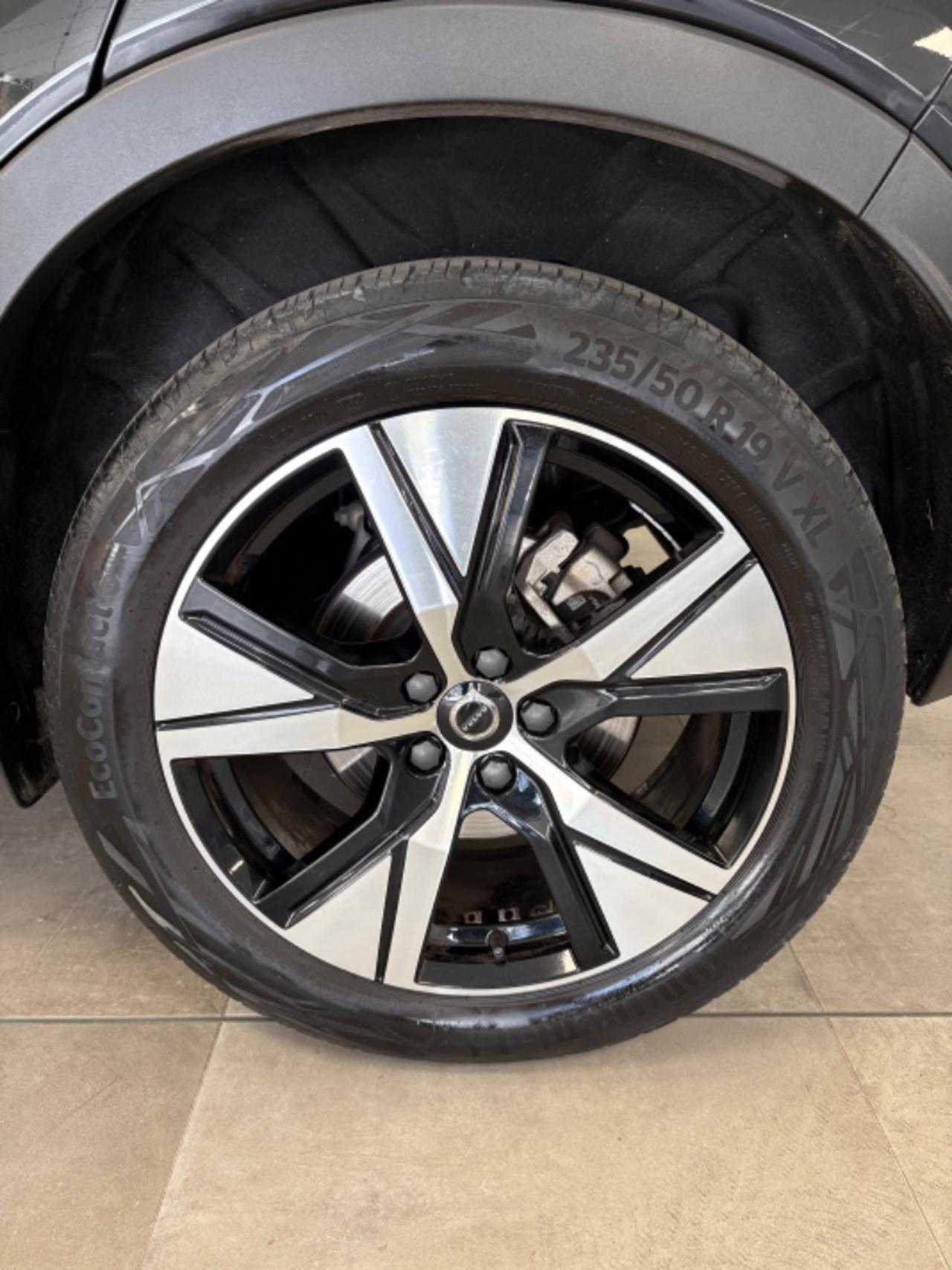 VOLVO XC40 T4 Recharge Plug-in Hybrid R-design FULL LED - 18