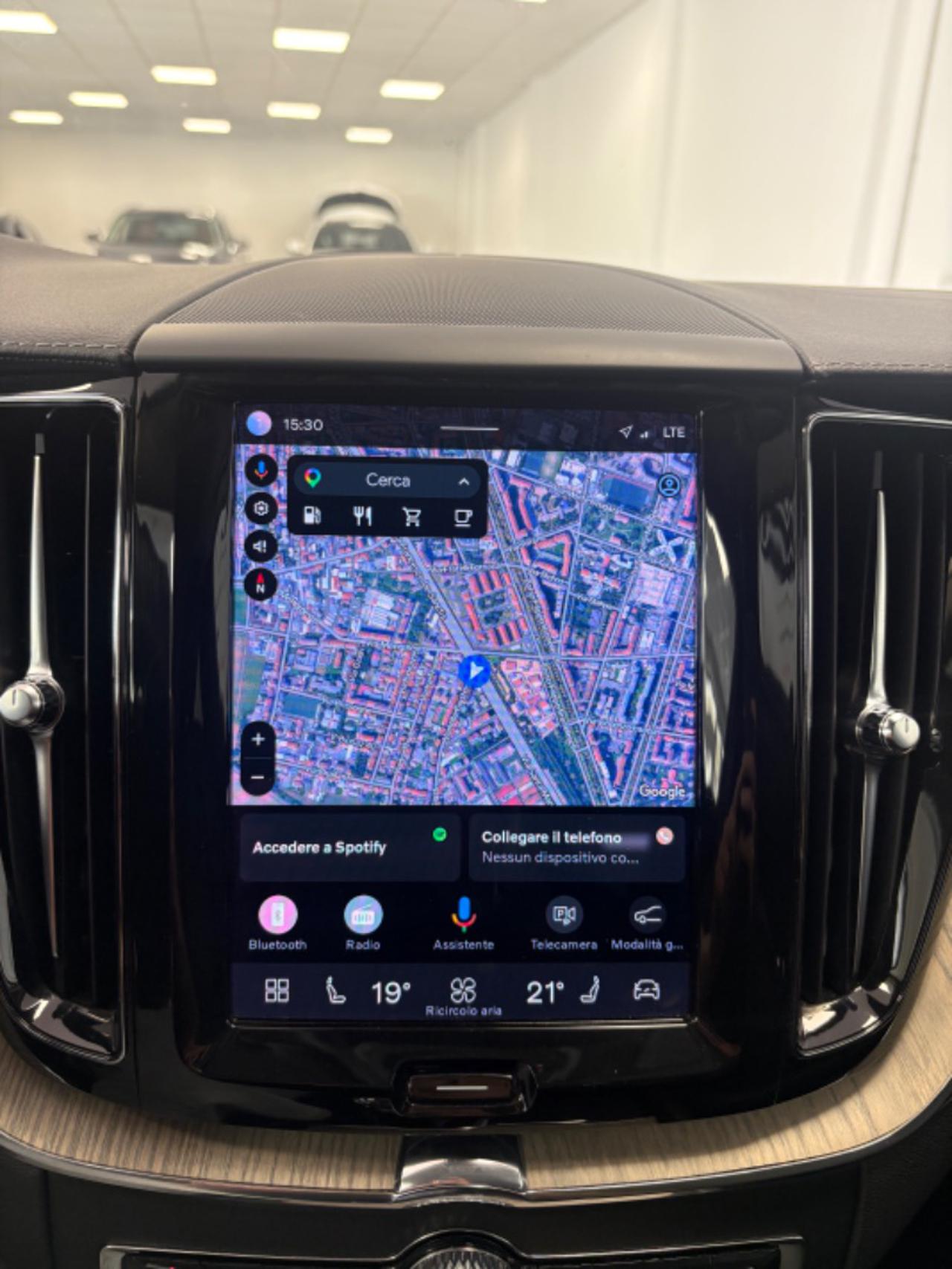VOLVO XC60 B5 AWD automatico Ultimate Bright - 14