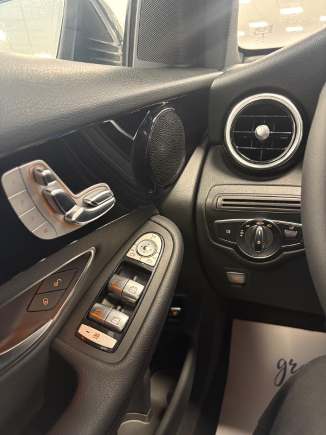 MERCEDES-BENZ GLC 200 d 4Matic Coupé Business FARI LED - 12