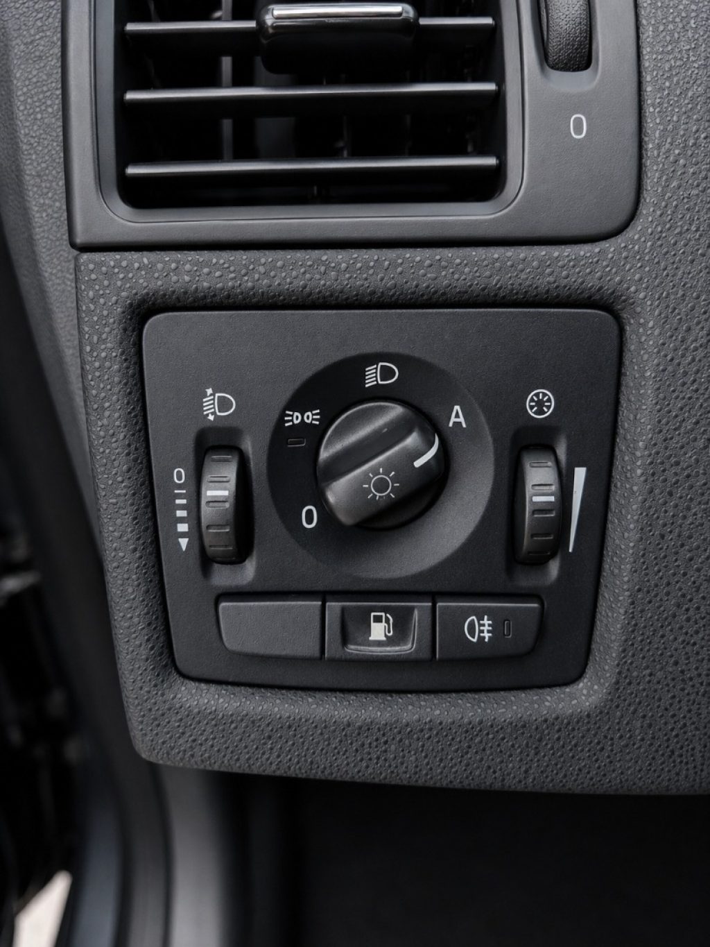 VOLVO V50 D2 Unico Proprietario Neopatentati Bluetooth - 19
