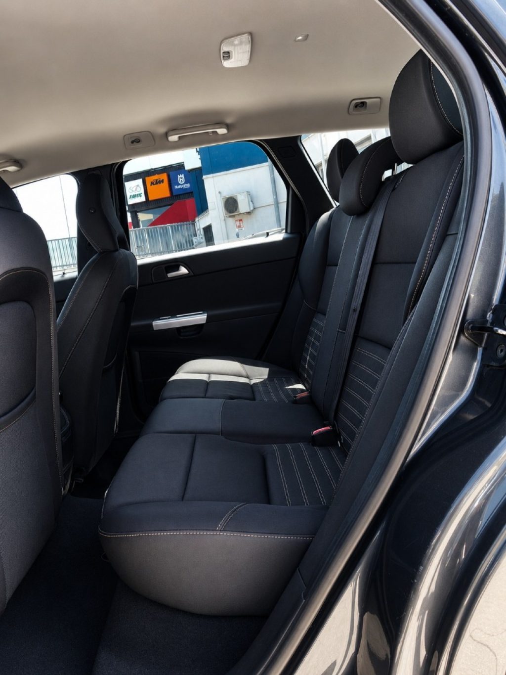 VOLVO V50 D2 Unico Proprietario Neopatentati Bluetooth - 17
