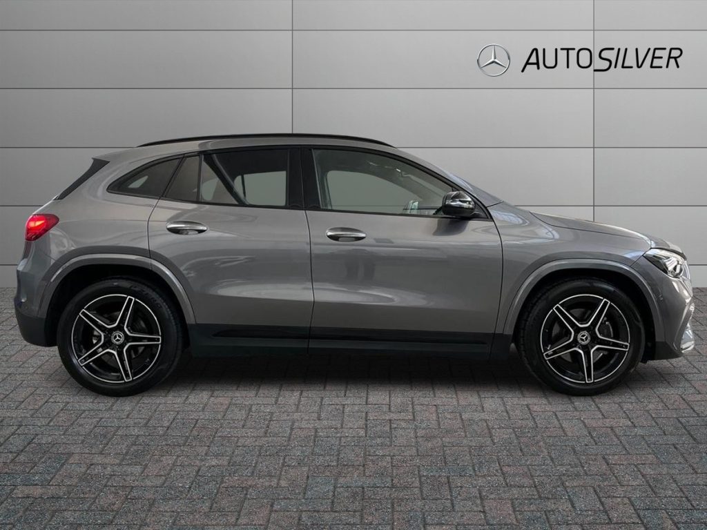 MERCEDES-BENZ GLA 200 d 4matic AMG Line Advanced Plus - 5