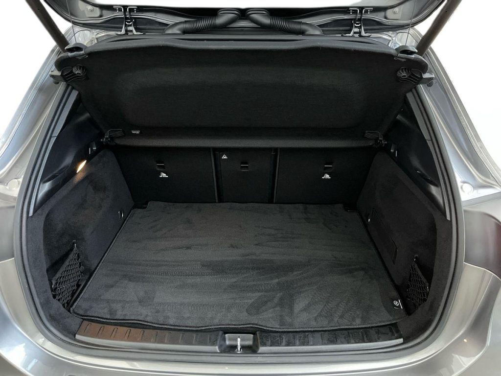 MERCEDES-BENZ GLA 200 d 4matic AMG Line Advanced Plus - 13