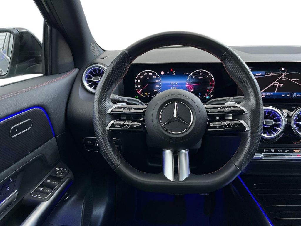 MERCEDES-BENZ GLA 200 d 4matic AMG Line Advanced Plus - 11