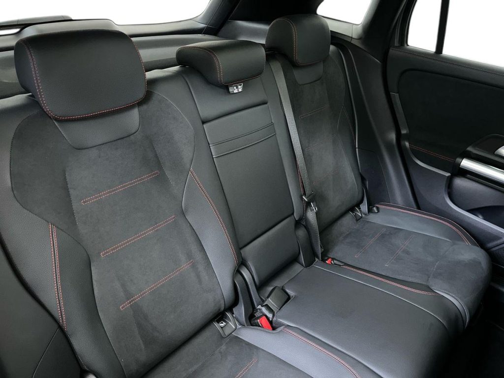 MERCEDES-BENZ GLA 200 d 4matic AMG Line Advanced Plus - 15