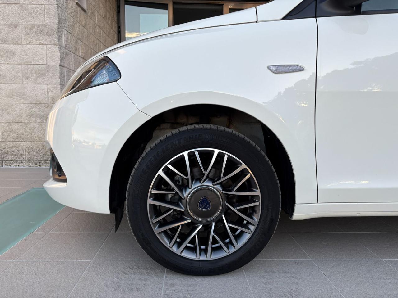 LANCIA Ypsilon 1.0 FireFly 5 porte S&S Hybrid Gold 5 posti. - 26