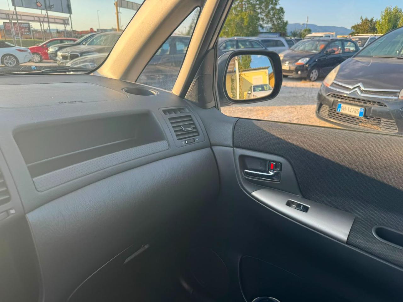 TOYOTA Corolla Verso 1.6 16V - 11