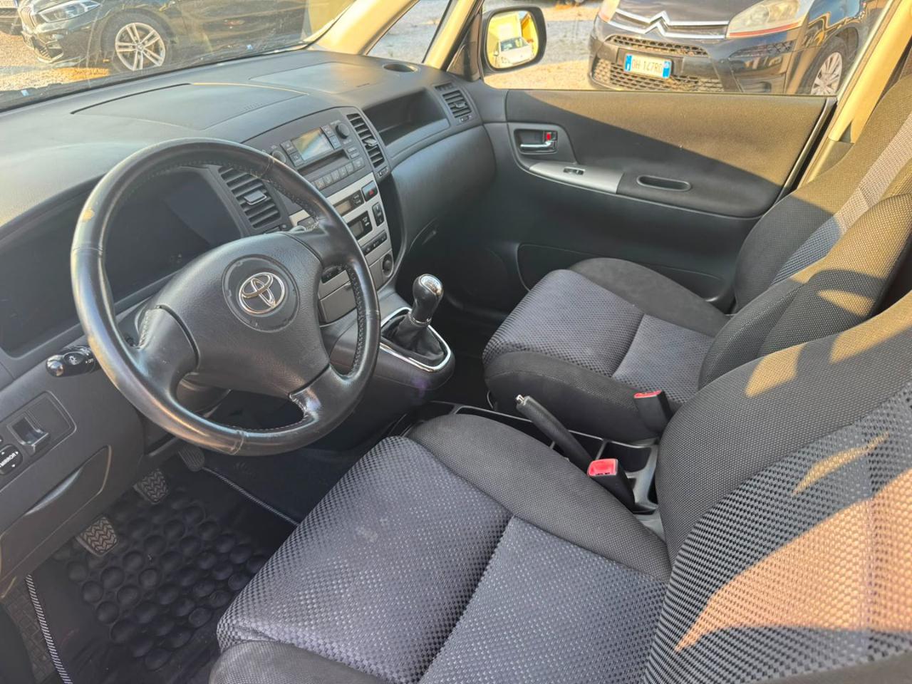 TOYOTA Corolla Verso 1.6 16V - 9
