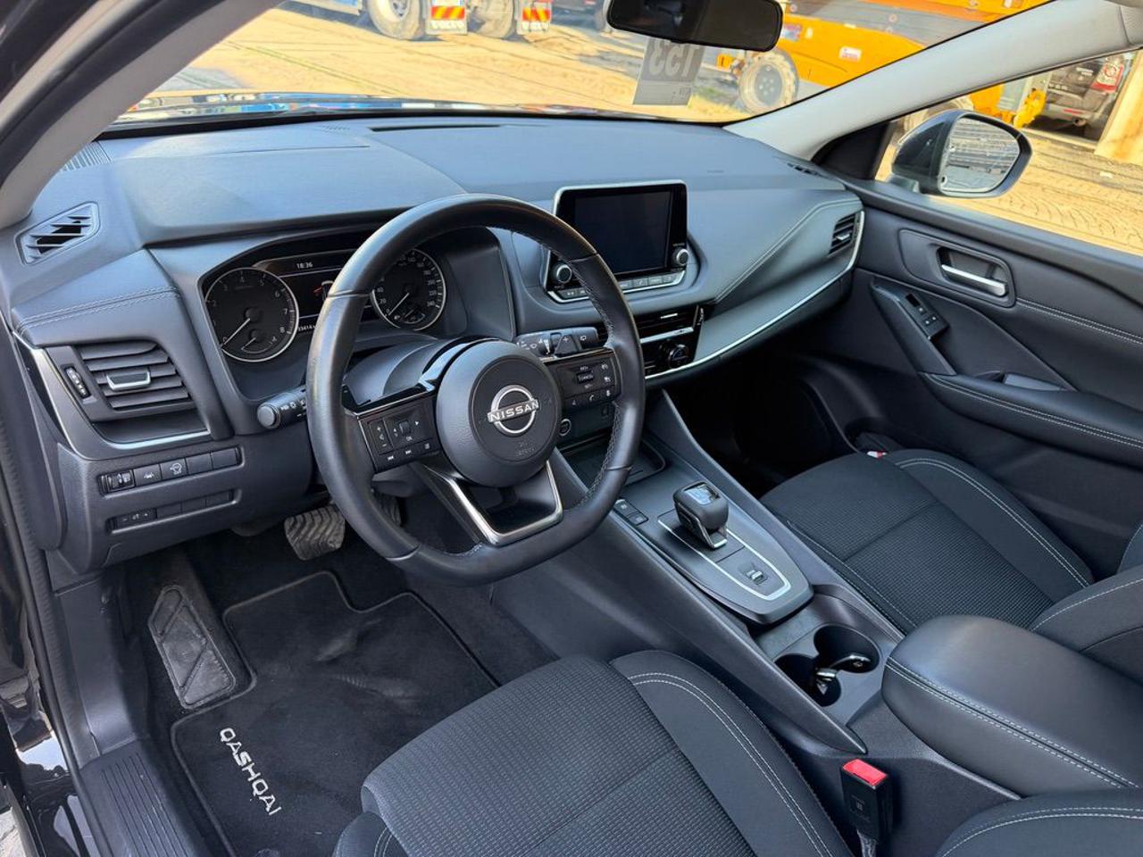 NISSAN Qashqai MHEV 158 CV Xtronic Business - 10