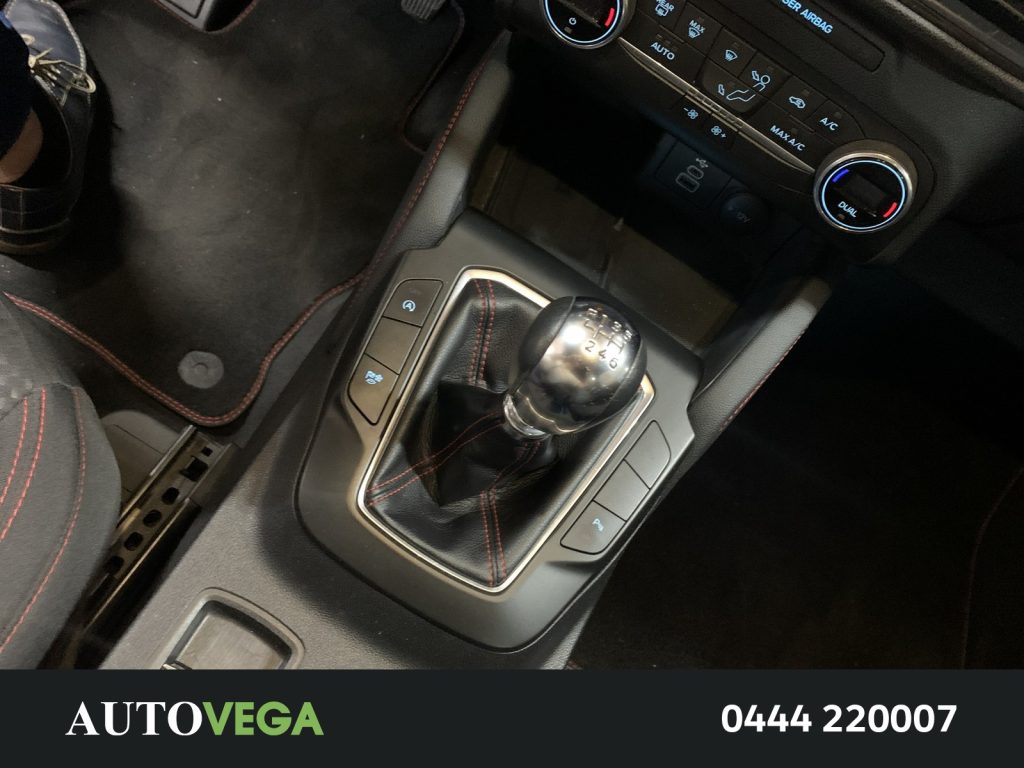 FORD Kuga 2.0 ecoblue mhev st-line 2wd 150cv - 11