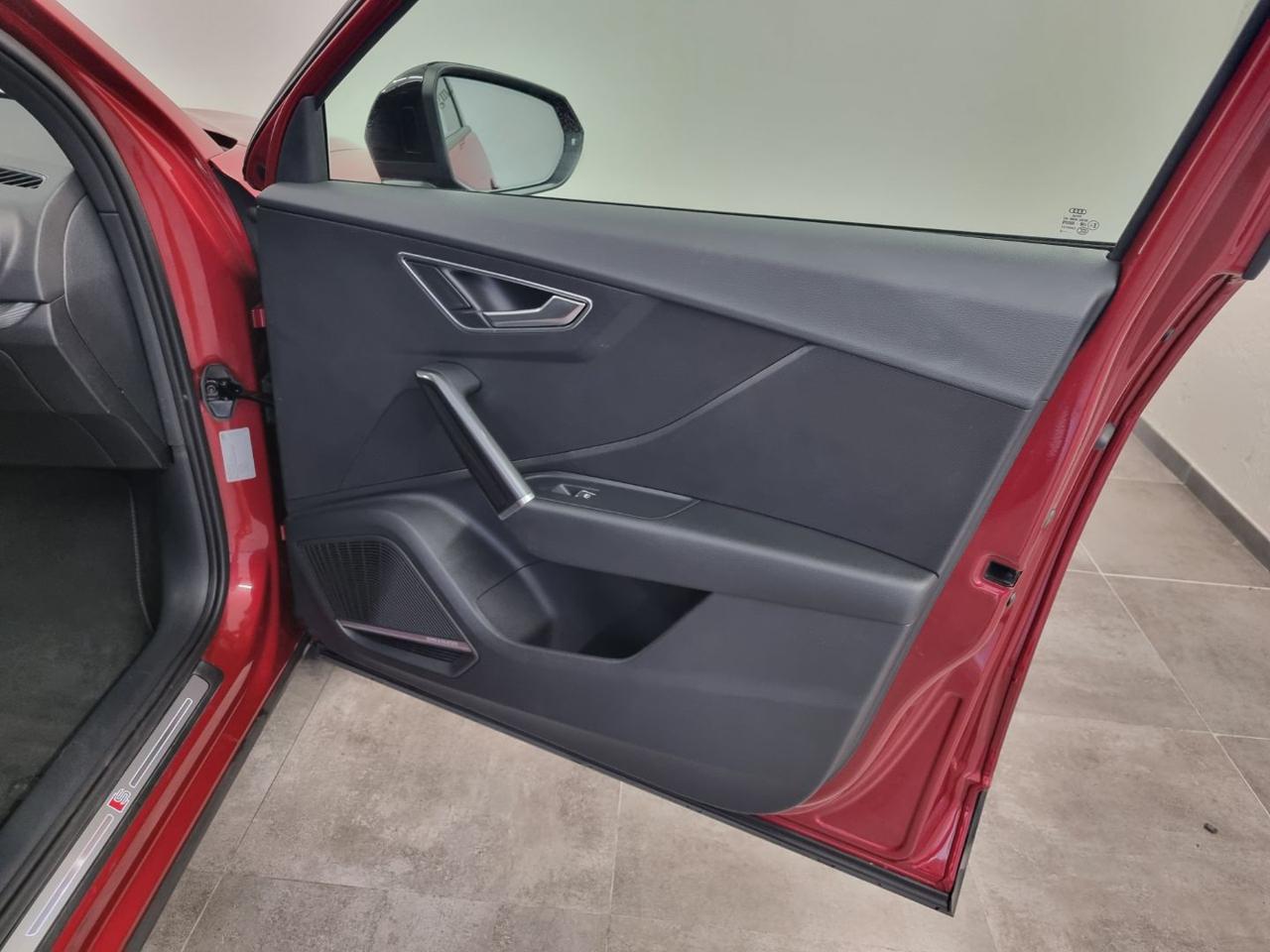 AUDI Q2 35 TDI quattro S tronic S line Edition - 24