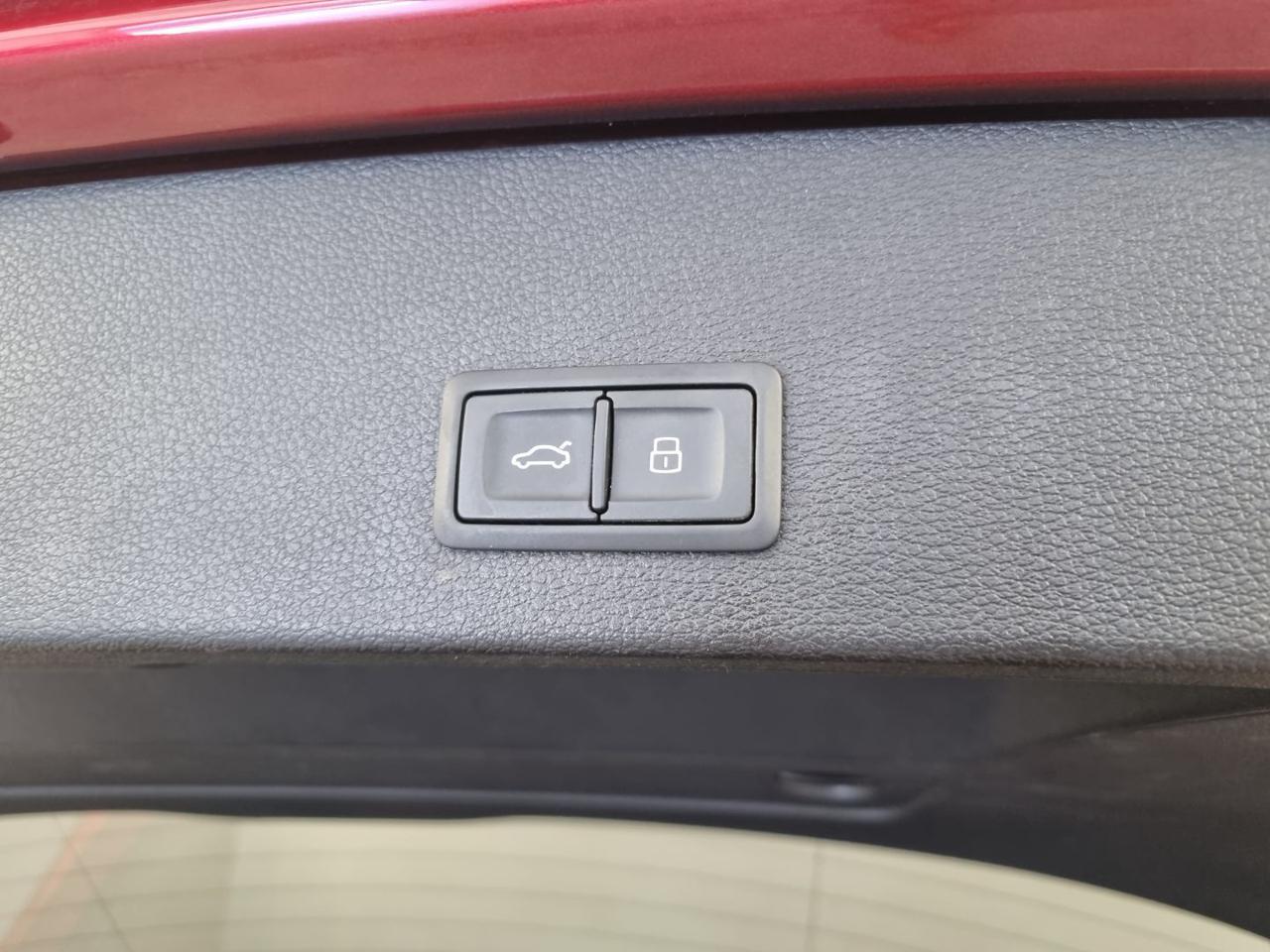 AUDI Q2 35 TDI quattro S tronic S line Edition - 14