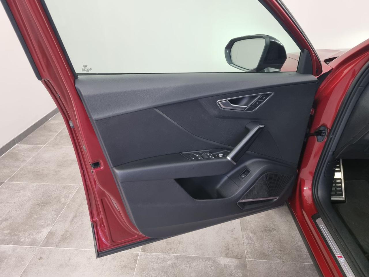 AUDI Q2 35 TDI quattro S tronic S line Edition - 25