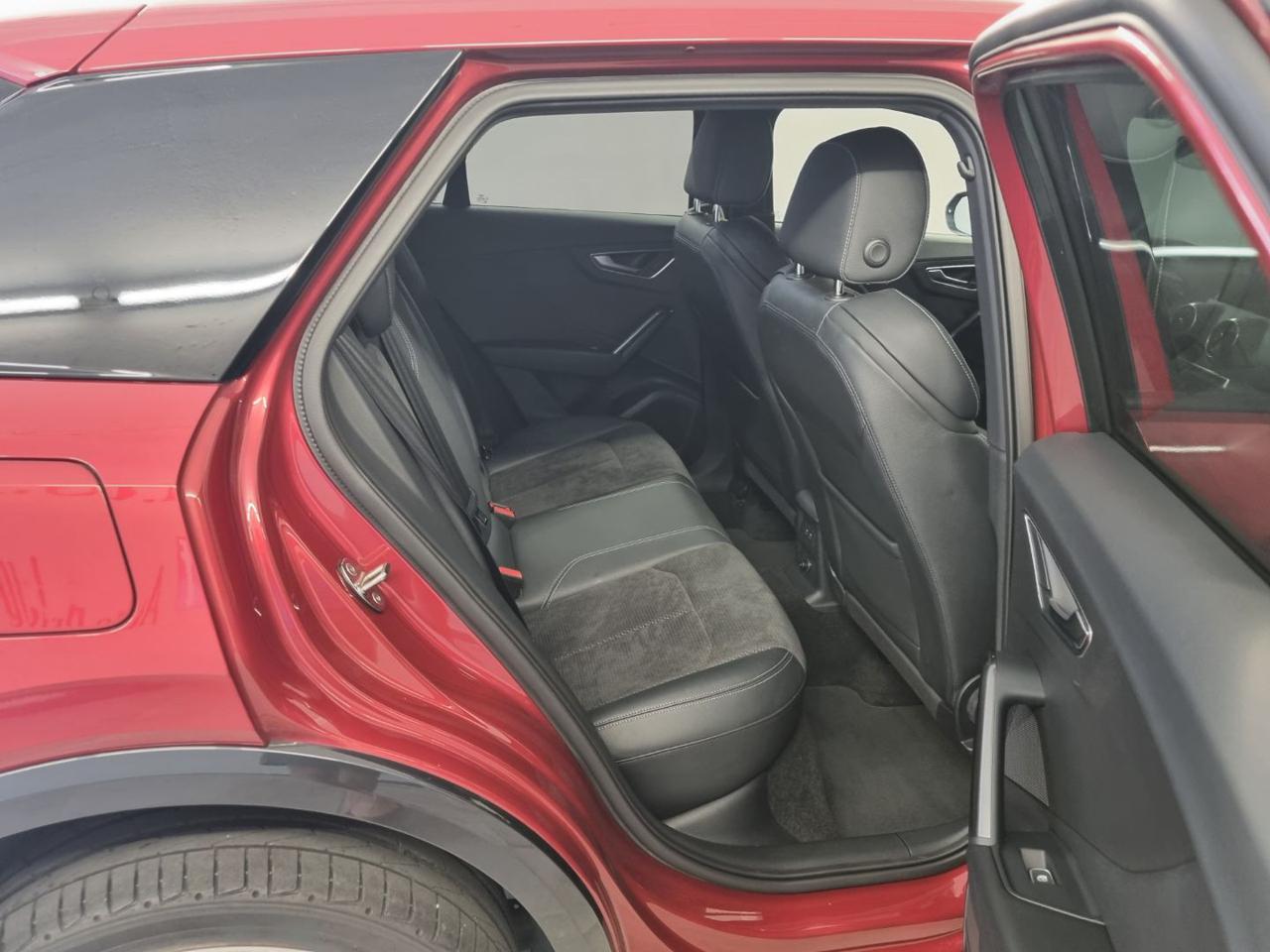 AUDI Q2 35 TDI quattro S tronic S line Edition - 21