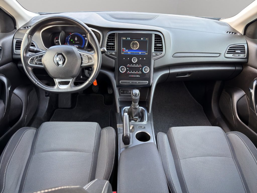 RENAULT Megane 1.5 dci Autocarro N1 - 10