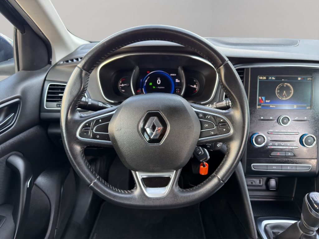 RENAULT Megane 1.5 dci Autocarro N1 - 11