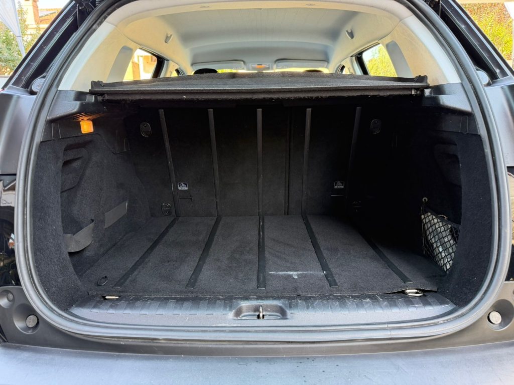 PEUGEOT 2008 1.2 VTi 82CV Allure - 15