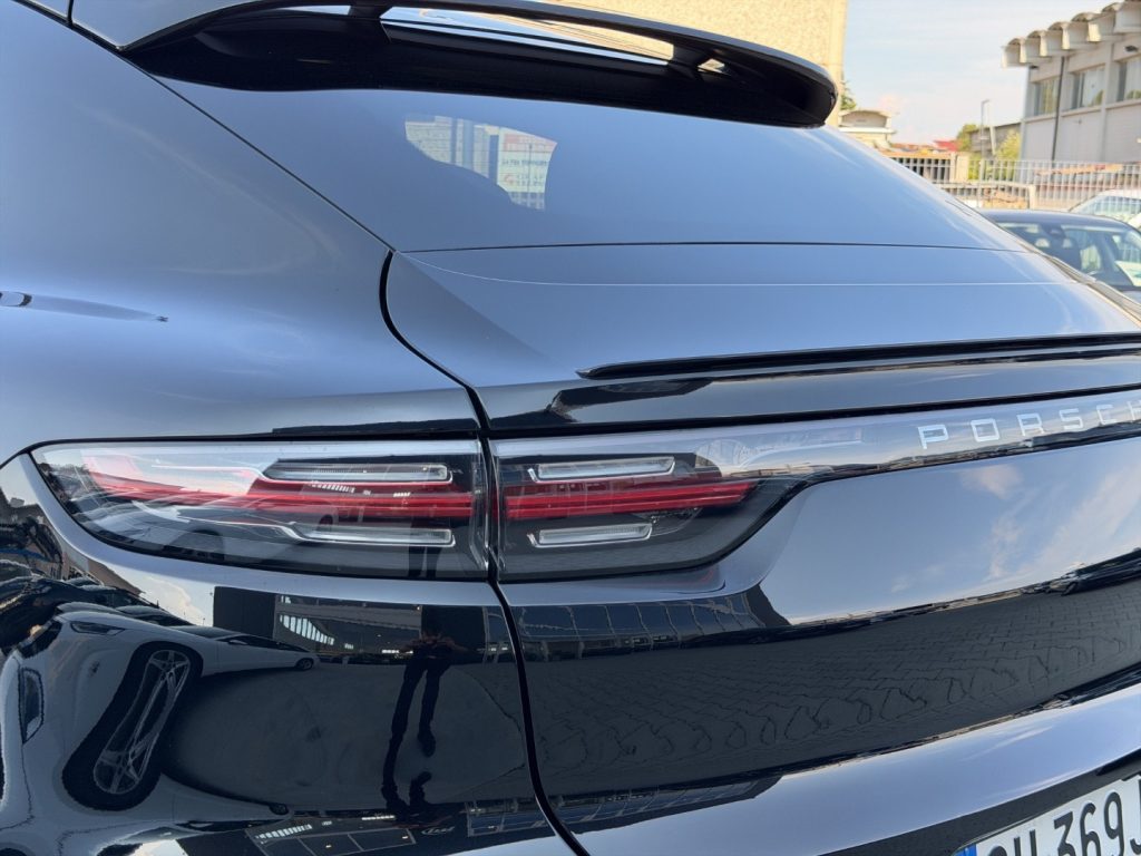 PORSCHE Cayenne Coupé 462CV E-HYBRID - 16