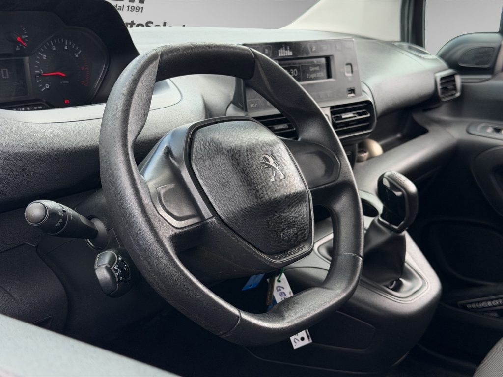 PEUGEOT Partner 1.5 diesel 3 posti allestito - 11