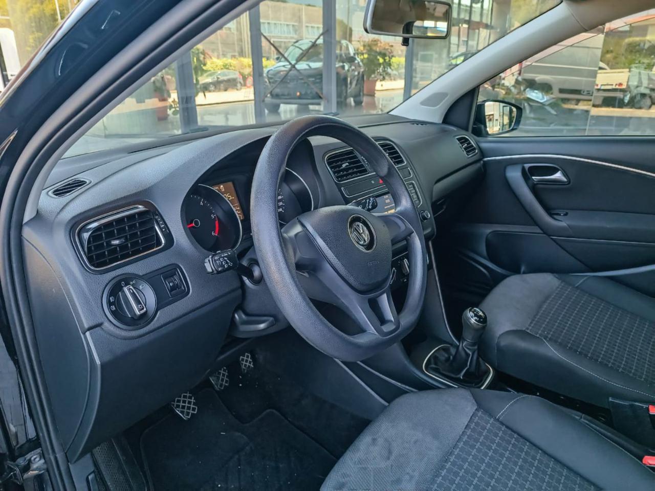 VOLKSWAGEN Polo 1.4 TDI 5p. Comfortline - 24