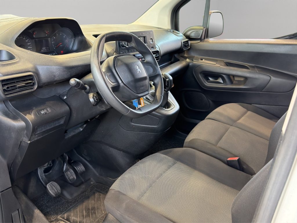 PEUGEOT Partner L1 100cv Allestito 3 posti - 7