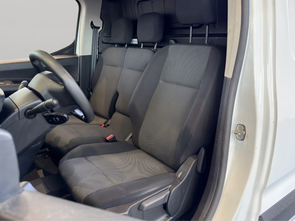 PEUGEOT Partner L1 100cv Allestito 3 posti - 8