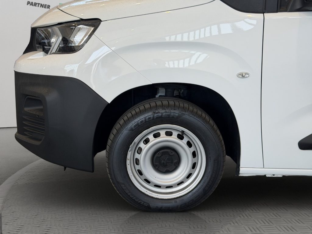 PEUGEOT Partner L1 100cv Allestito 3 posti - 19