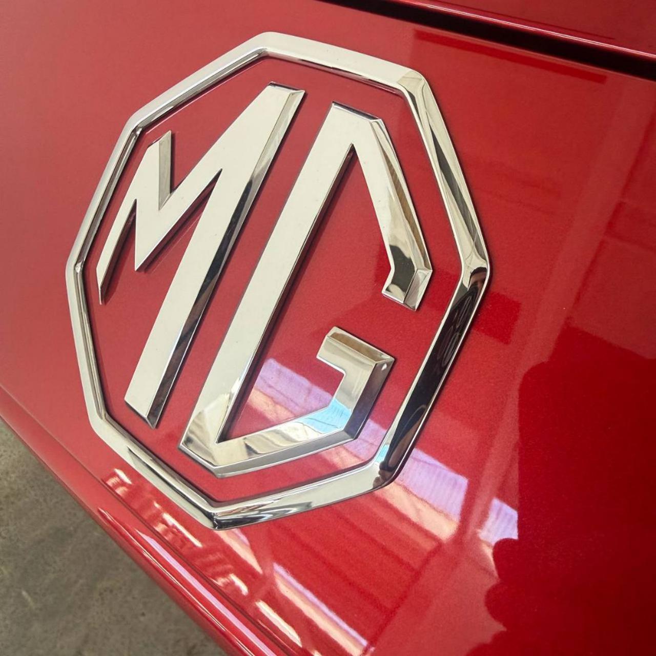 MG ZS 1.5 Hybrid+ Luxury - 34