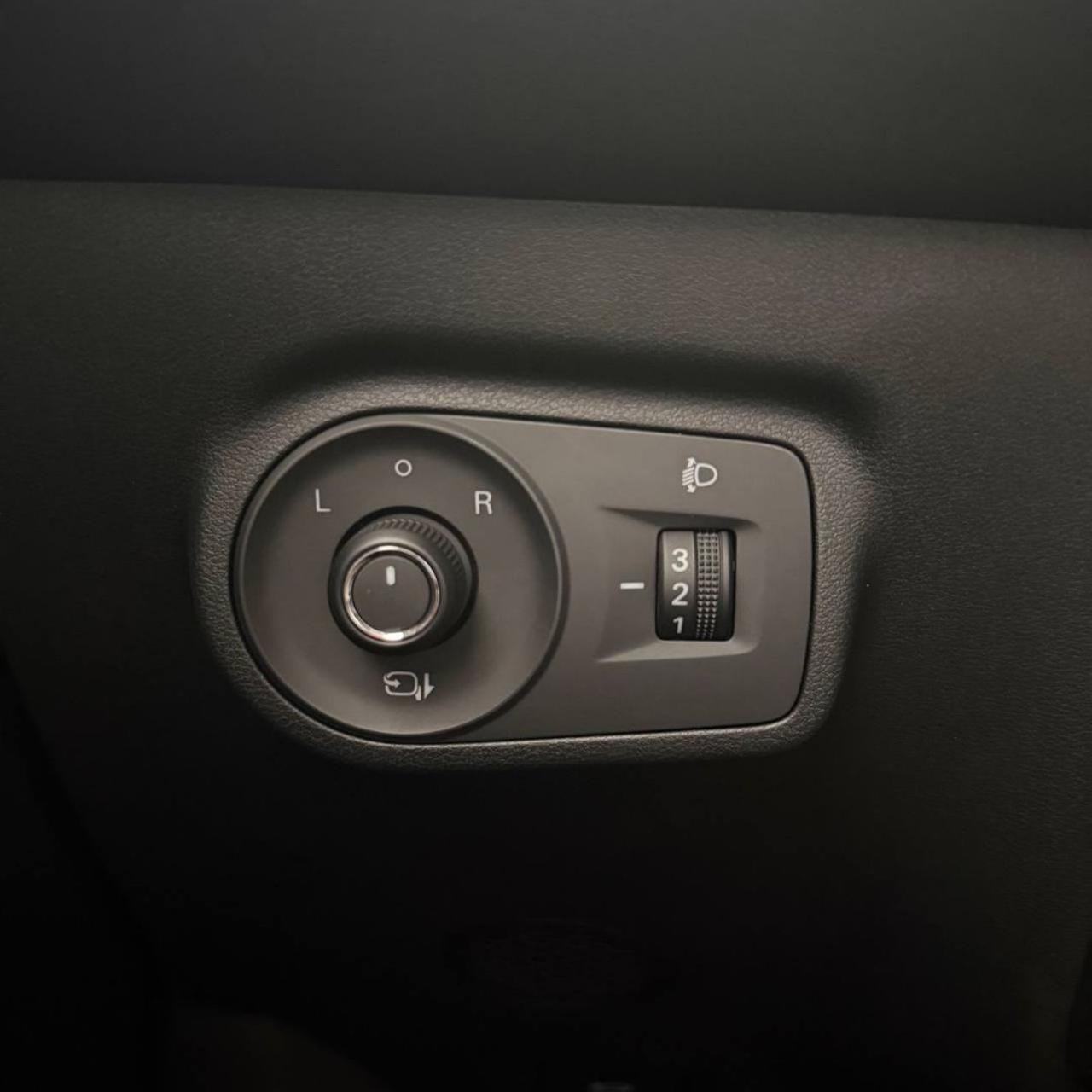 MG ZS 1.5 Hybrid+ Luxury - 27