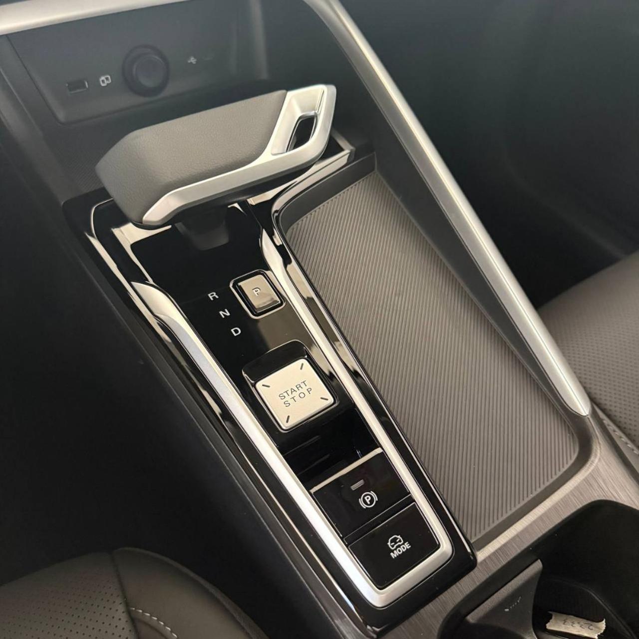 MG ZS 1.5 Hybrid+ Luxury - 25