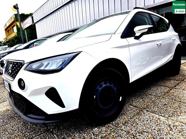 SEAT Arona Bianco pastello