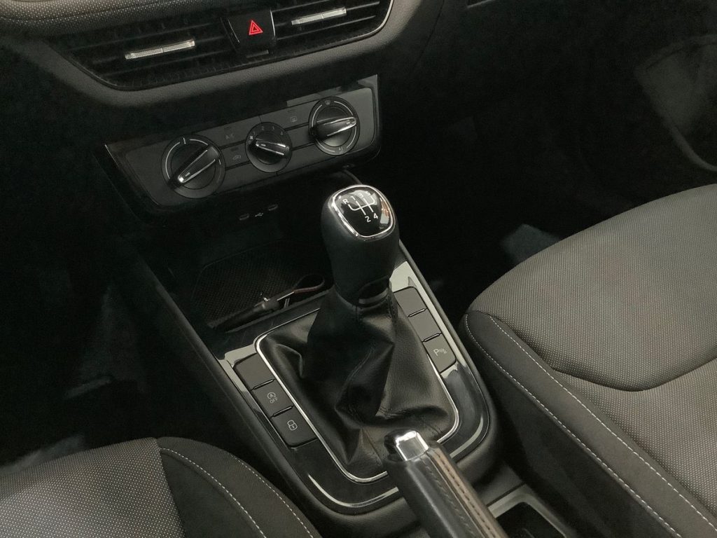 SKODA Fabia 1.0 MPI 80 CV 130 Edition - 8