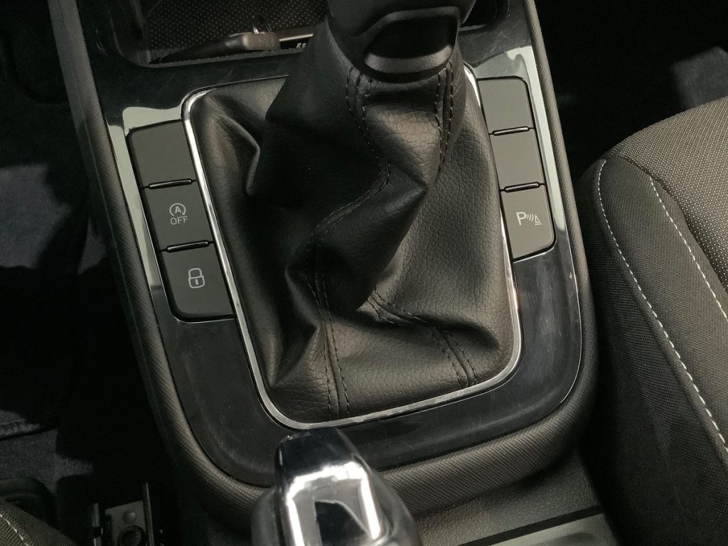 SKODA Fabia 1.0 MPI 80 CV 130 Edition - 22