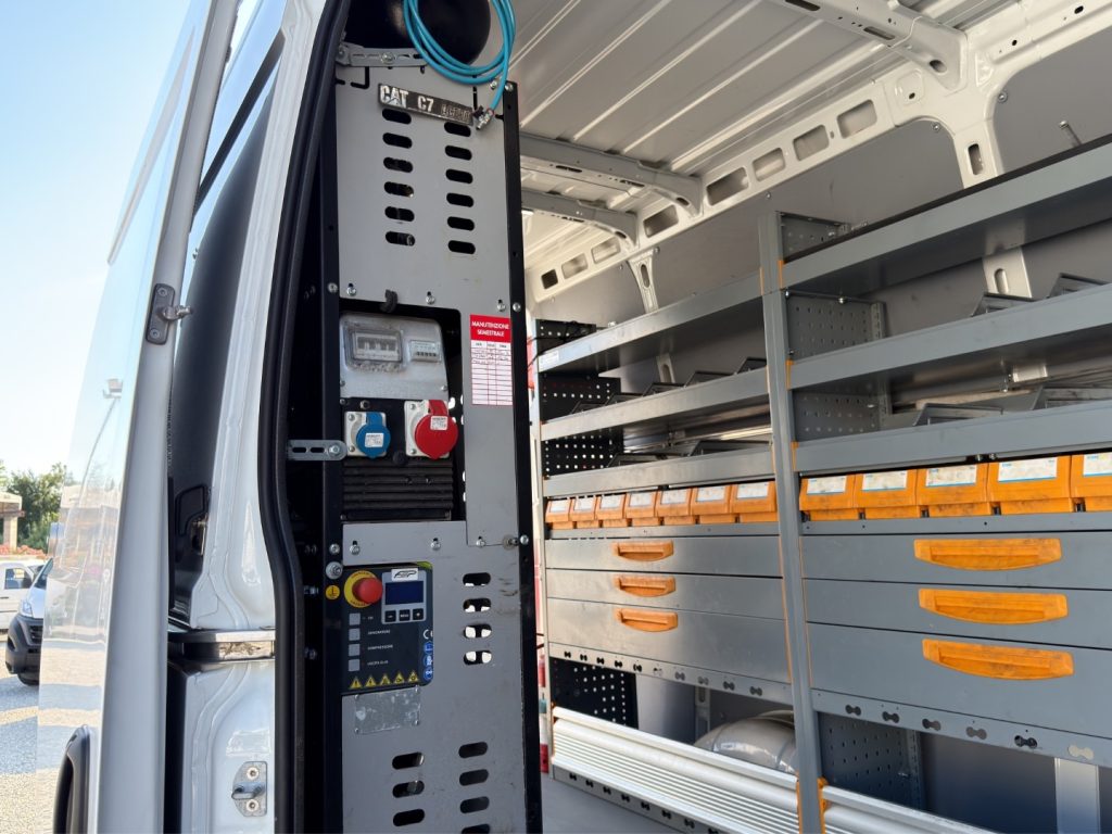 IVECO Daily 35 S14 LH3 OFFICINA MOBILE - 18