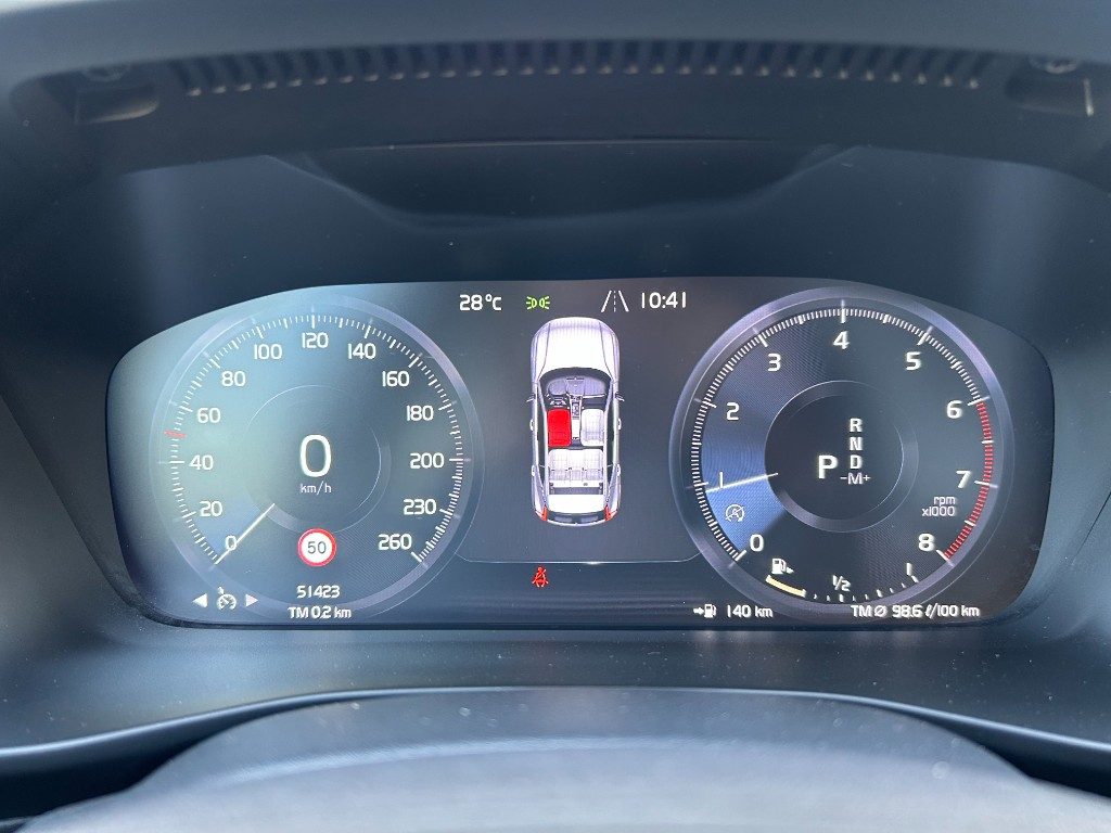 VOLVO XC40 T3 Geartronic Momentum Pro - Grid Foto 11