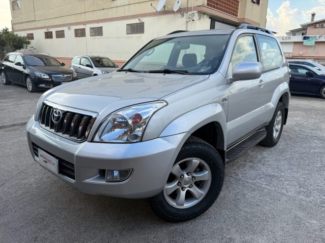 TOYOTA Land Cruiser Argento metallizzato