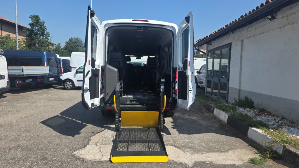 FORD Transit 350 2.0 EcoBl. 130CV PL-TM L3H2 disabili 9 posti - 9