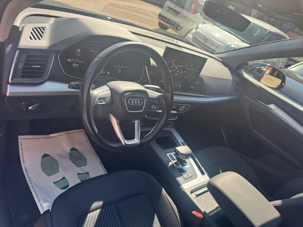 AUDI Q5 40 TDI 204 CV quattro S tronic Business Advanced - 11