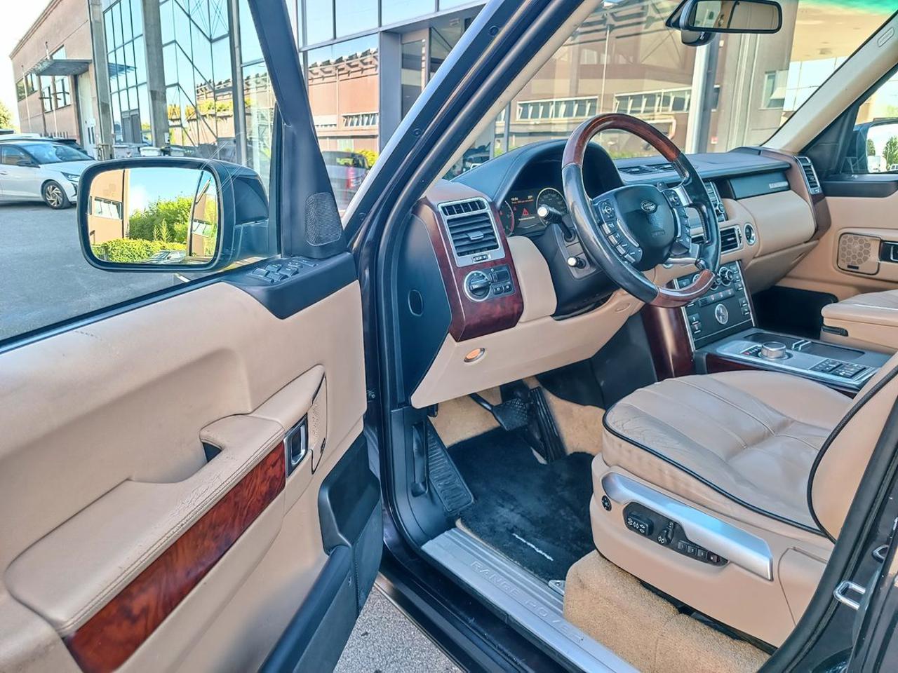 LAND ROVER Range Rover 4.4 TDV8 Vogue - 7