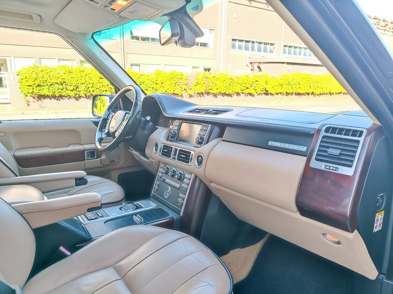 LAND ROVER Range Rover 4.4 TDV8 Vogue - 15