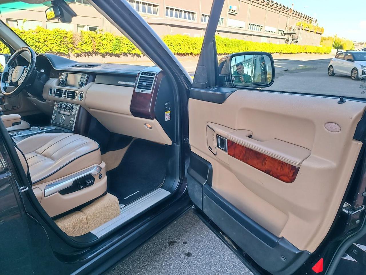 LAND ROVER Range Rover 4.4 TDV8 Vogue - 16