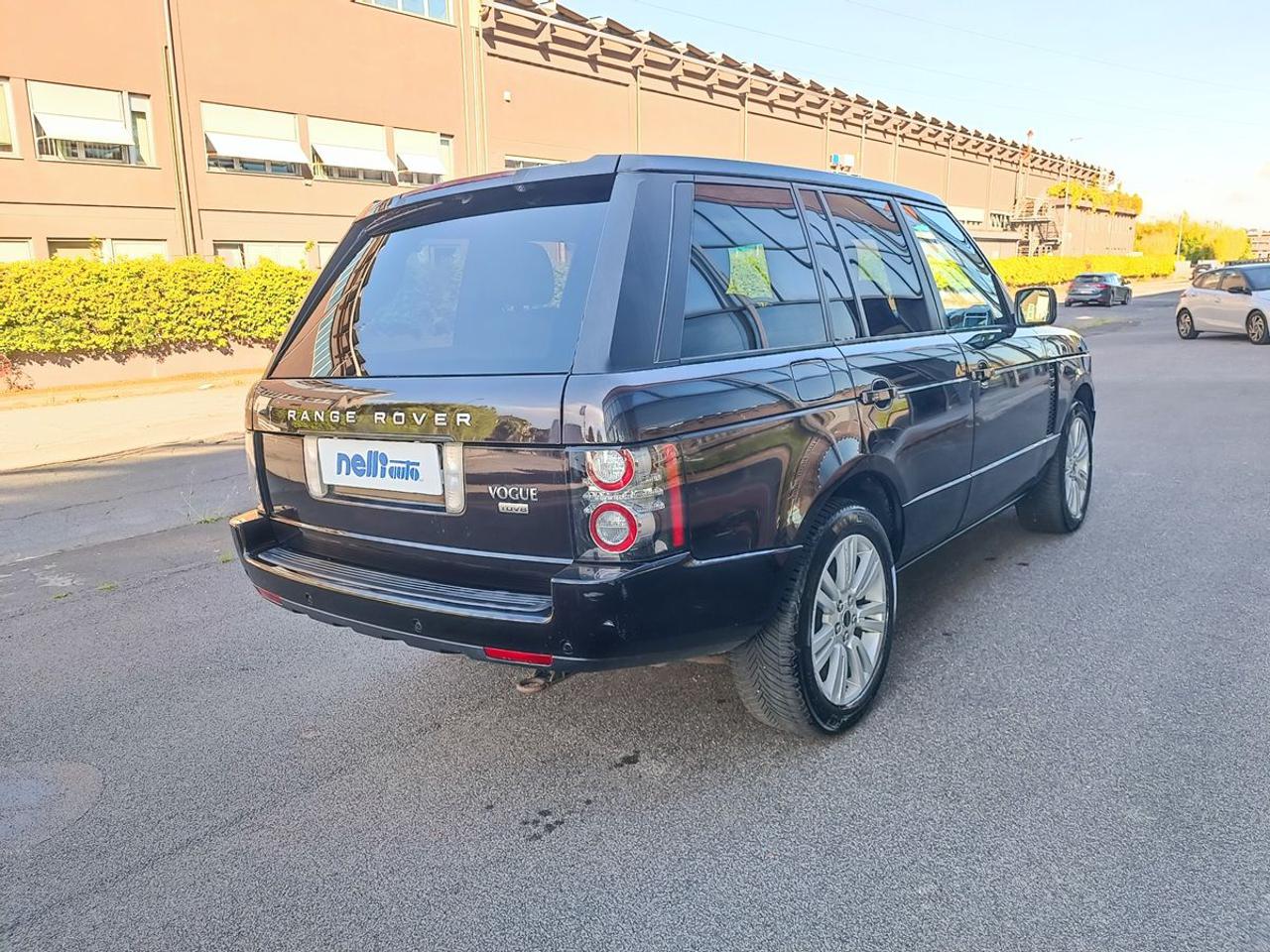 LAND ROVER Range Rover 4.4 TDV8 Vogue - 23