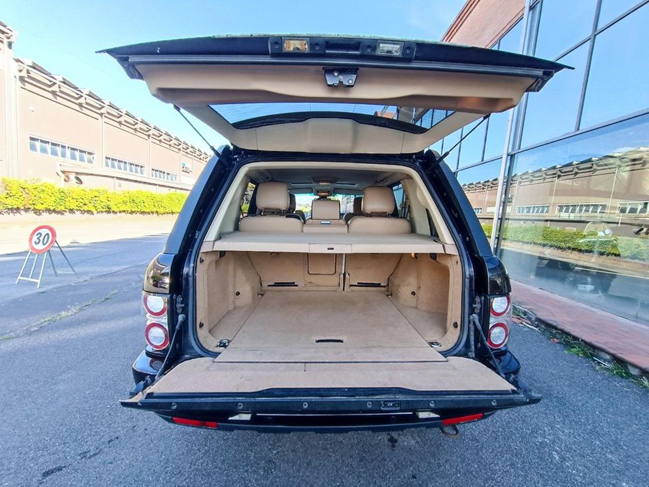 LAND ROVER Range Rover 4.4 TDV8 Vogue - 11