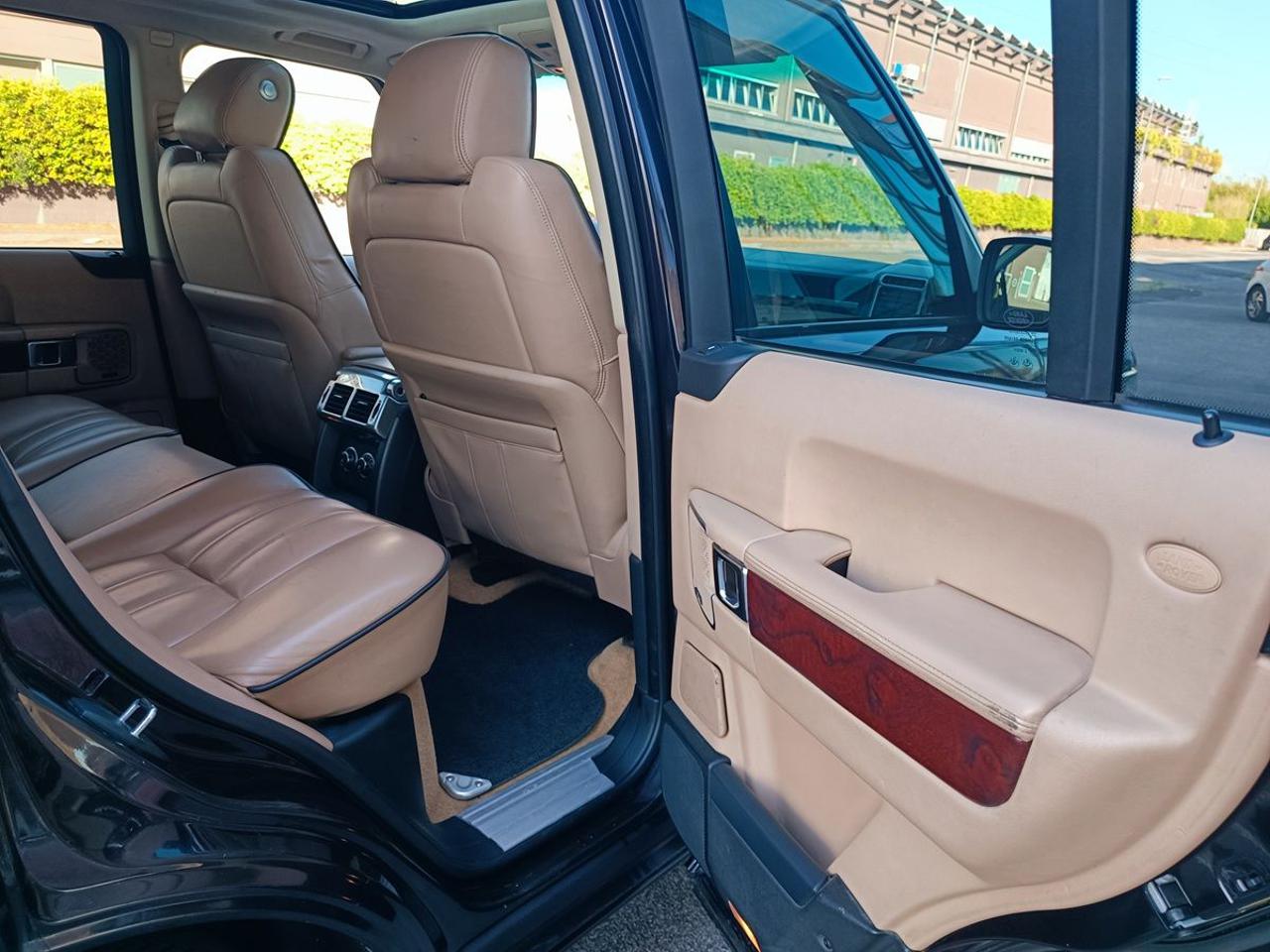 LAND ROVER Range Rover 4.4 TDV8 Vogue - 13