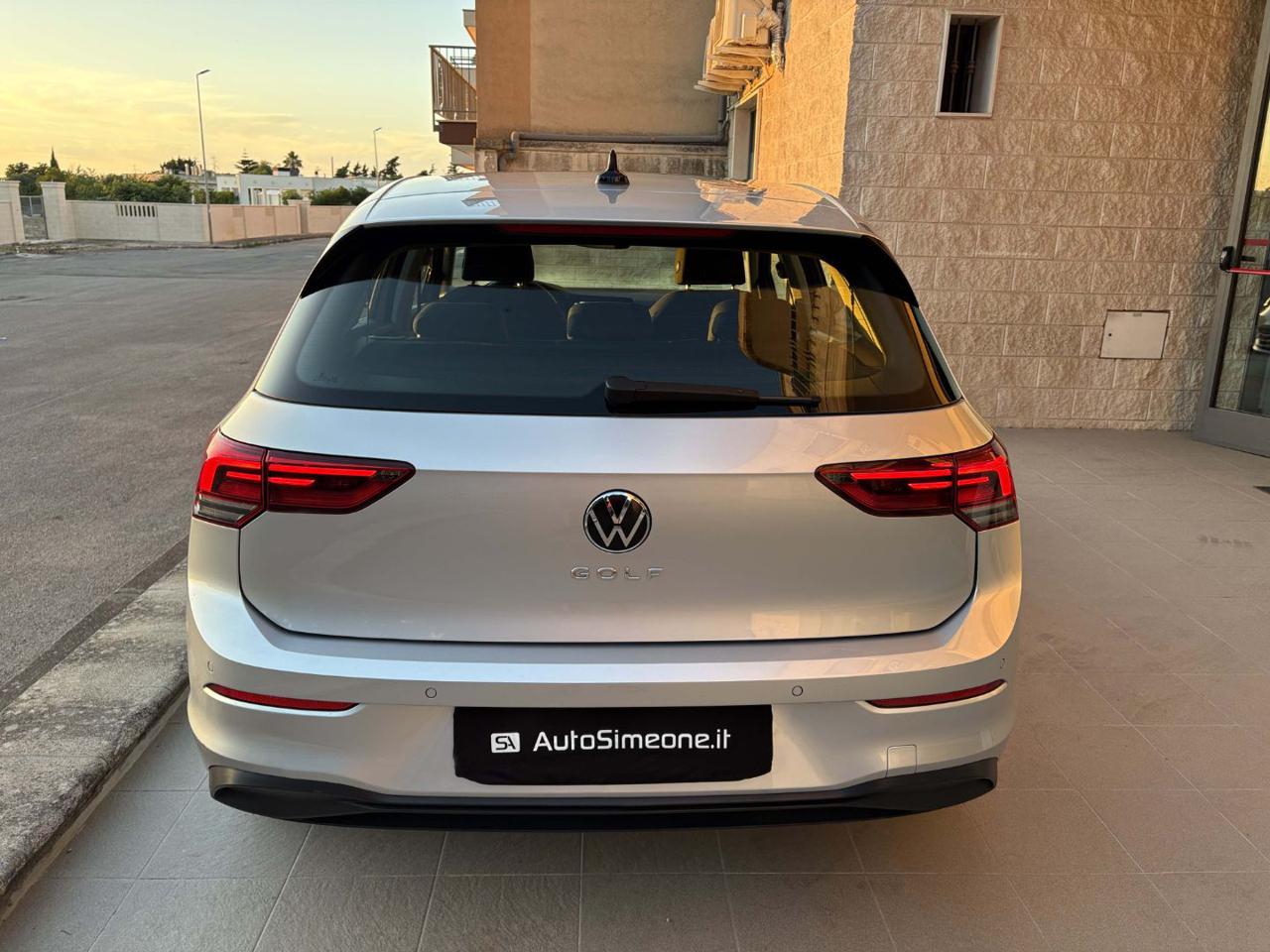 VOLKSWAGEN Golf 2.0 TDI DSG SCR Life COCKPIT-LUCI AMBIENTE - 6